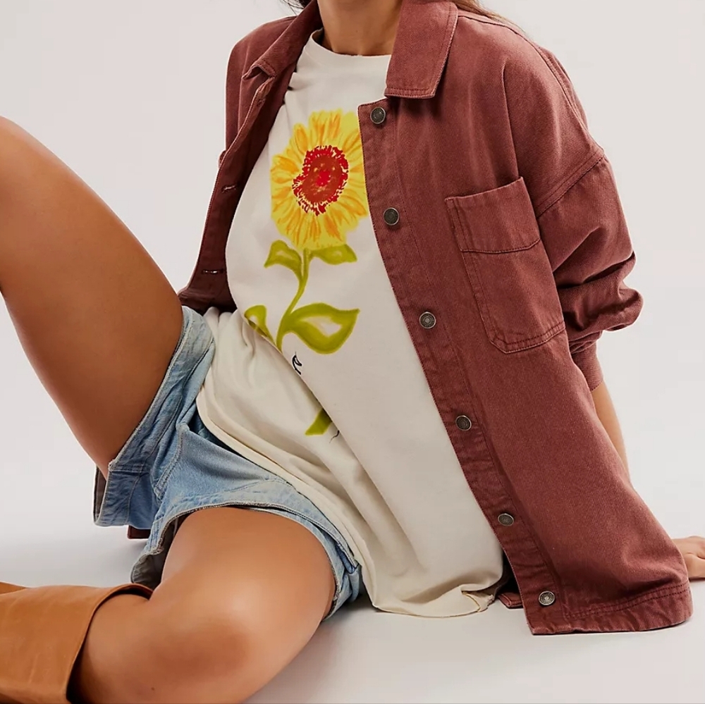 🌻NWOT) "Sunflower tee" By"we the free" 🌻